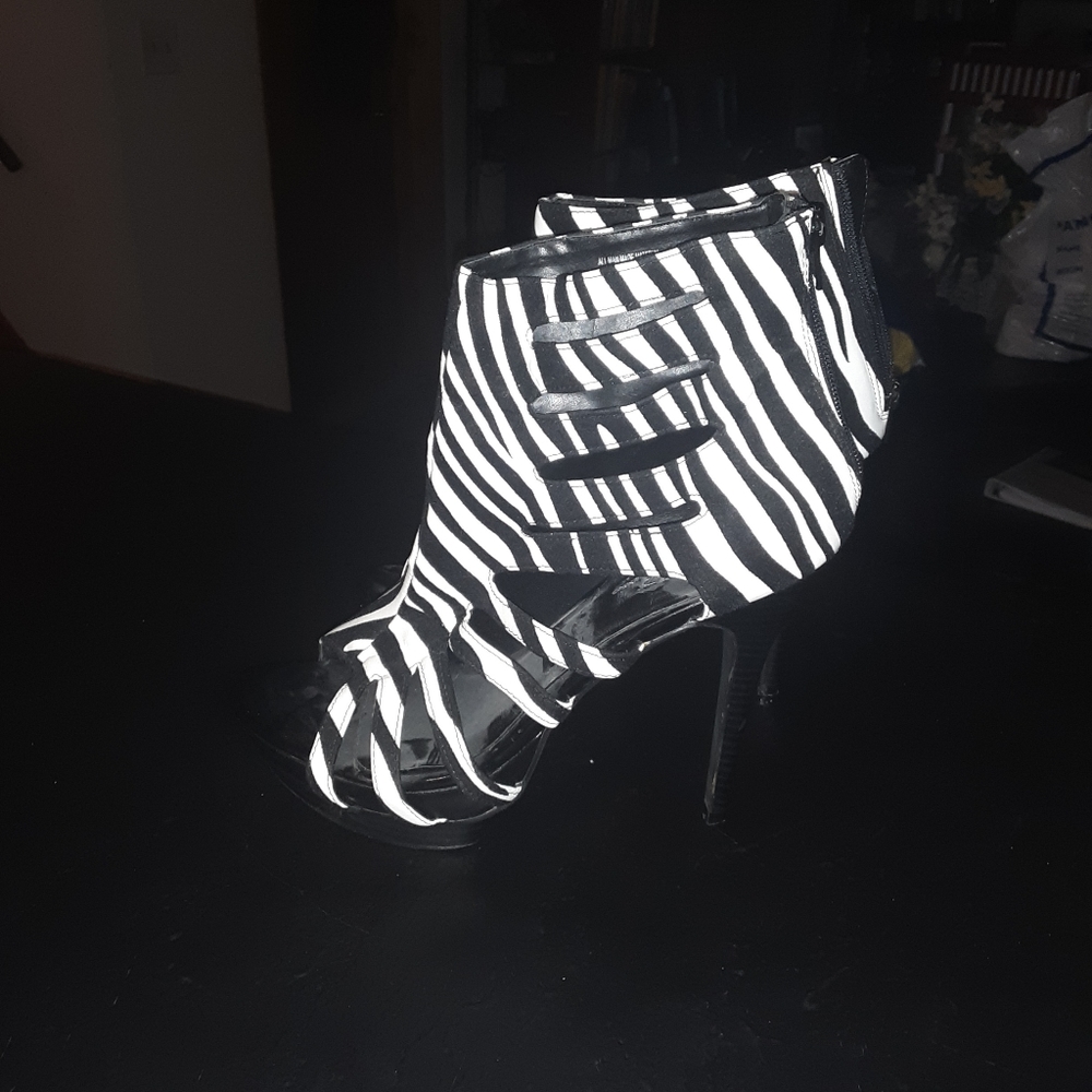 Womens Shoes